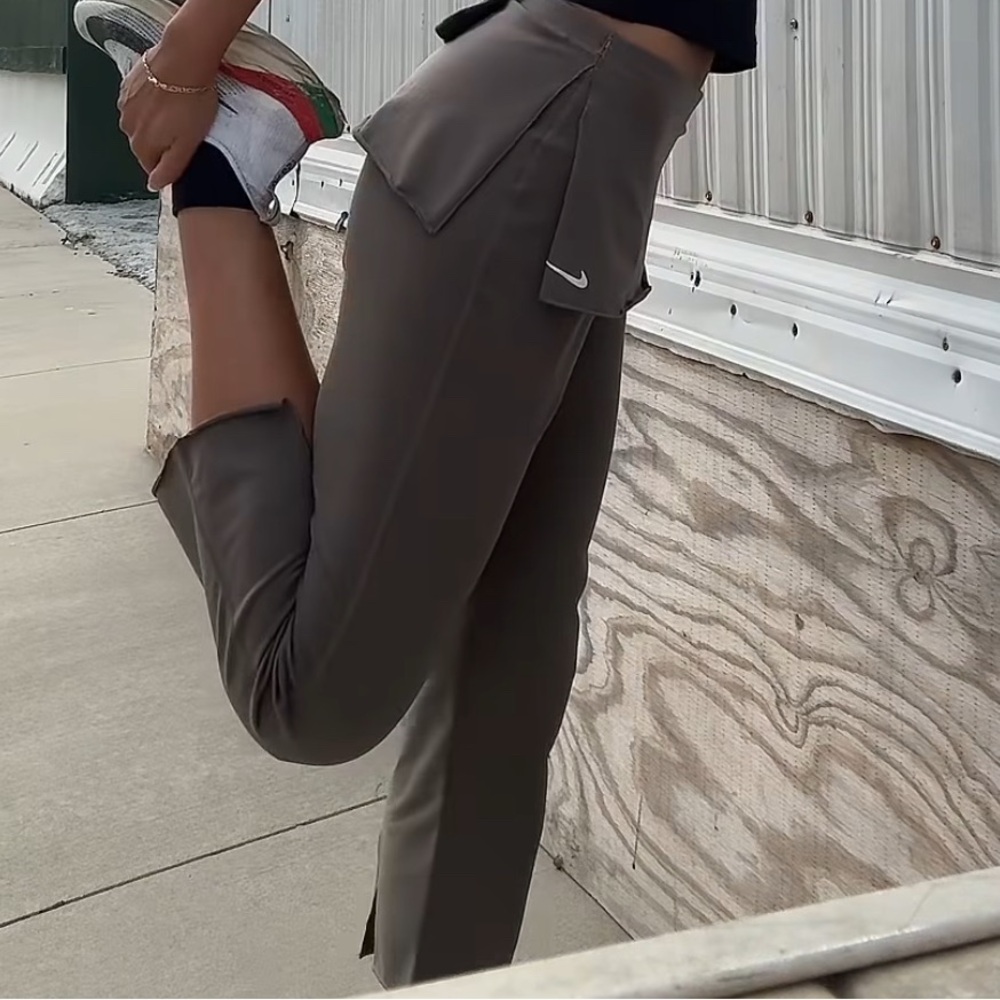 ISO Nike Women's SKAPRI / Nike skirt leggings